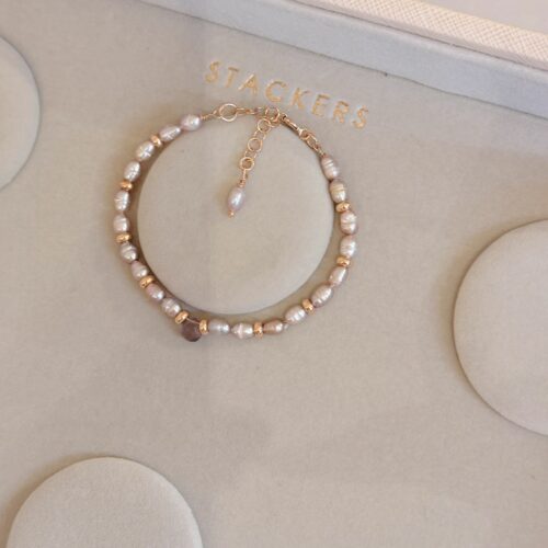 Bracciale perle fiume e mini goccia