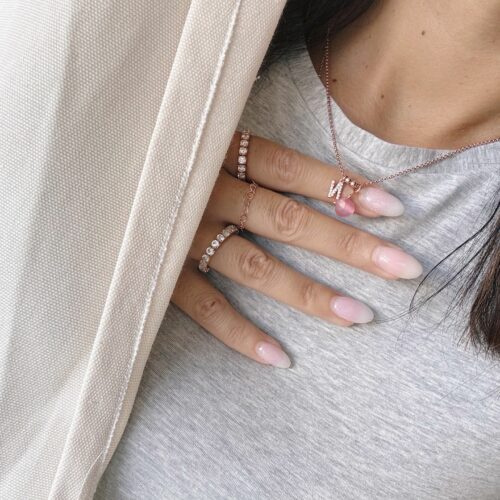 Collana goccia e iniziale zirconi