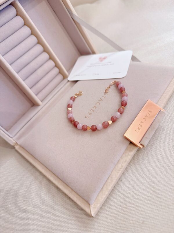 Bracciale pietre  e mini cuori ematite - immagine 2