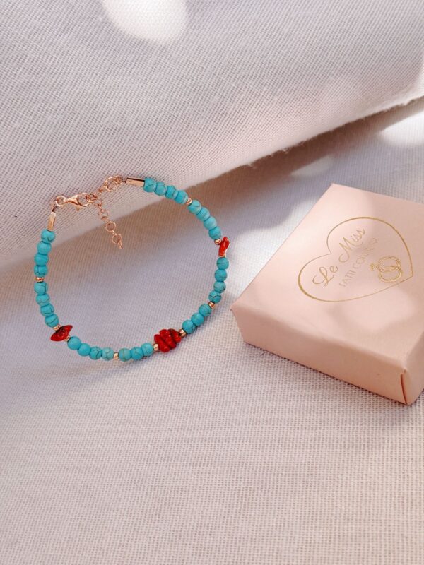 Bracciale turchesino e rametti di corallo